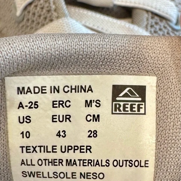 Reef Textured Gray Sneakers - Picture 3 of 3